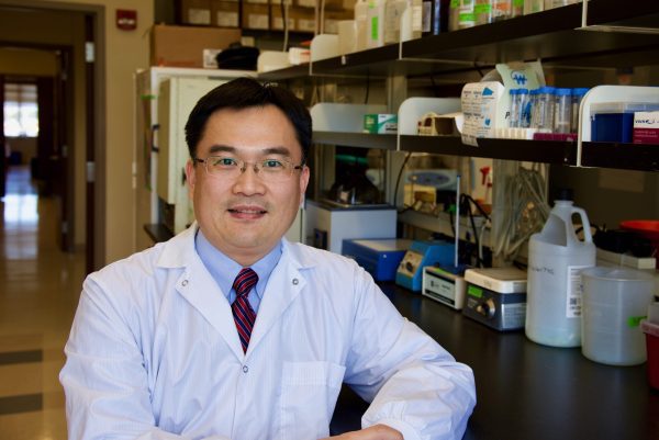 Shan Yan in his lab